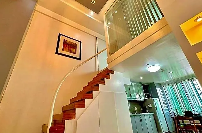 Loft In Mandaluyong Near Mrt W/ Wifi&karaoke&pool Hotel