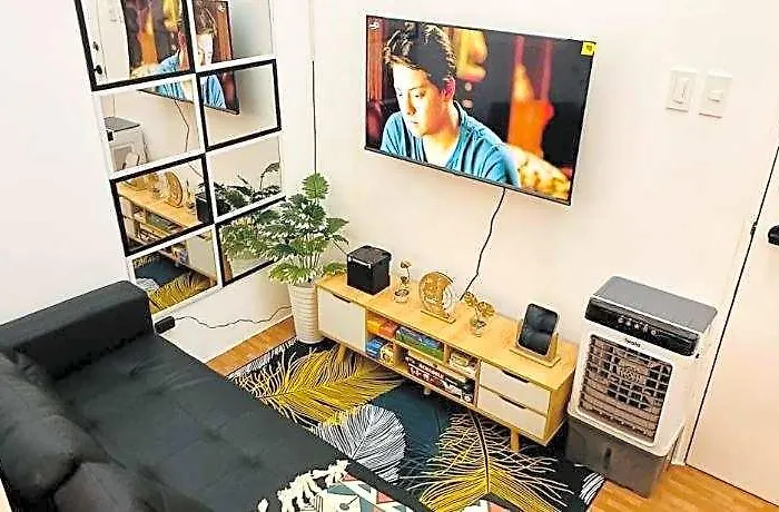 Loft In Mandaluyong Near Mrt W/ Wifi&karaoke&pool Hotel