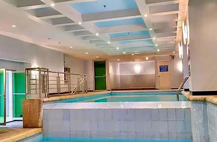 Hotel Loft In Mandaluyong Near Mrt W/ Wifi&karaoke&pool 5*